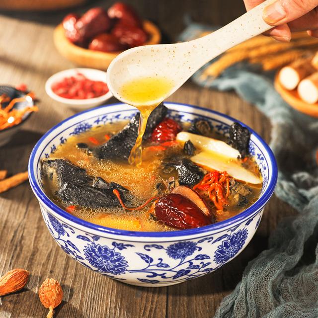 青草家 新鲜现杀乌鸡正宗走地鸡