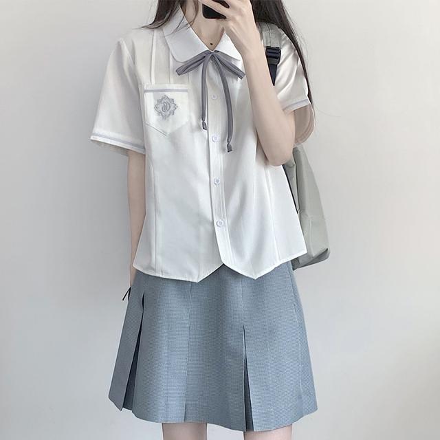 ￥58包邮 尺呎间 JK制服 珈兰中 刺绣短袖衬衫