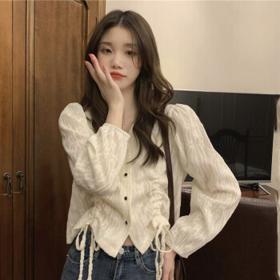 紫伶语 法式复古v领蕾丝衬衫女2022春秋设计感小众抽绳小衫短款独特别致上衣 杏色 均码