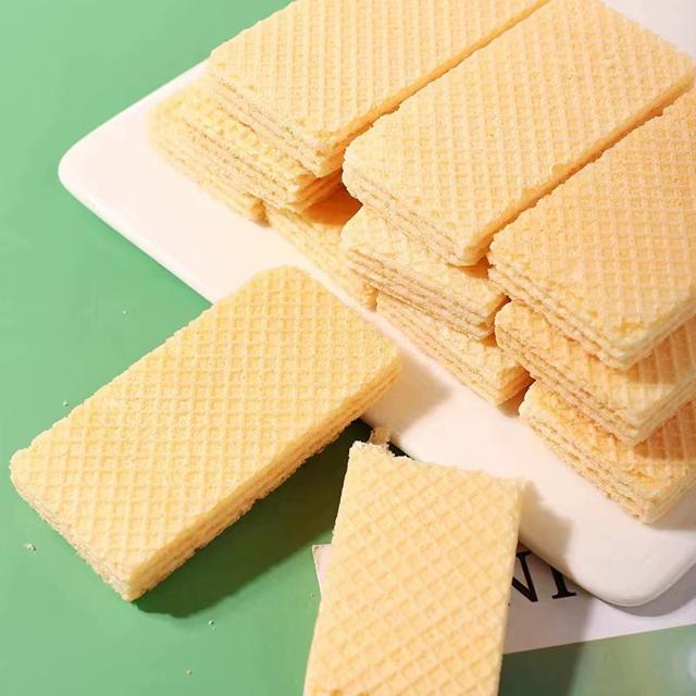 3元撸 榴莲轻威化饼干20包